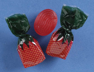 84CandyStrawberry_1a32%5B1%5D.jpg