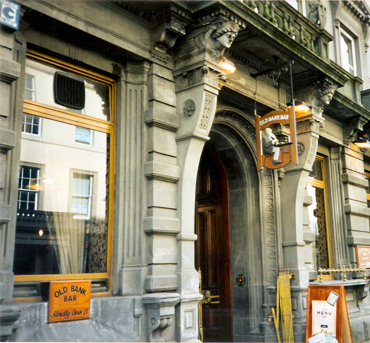 [OLD+BANK+BAR.jpg]