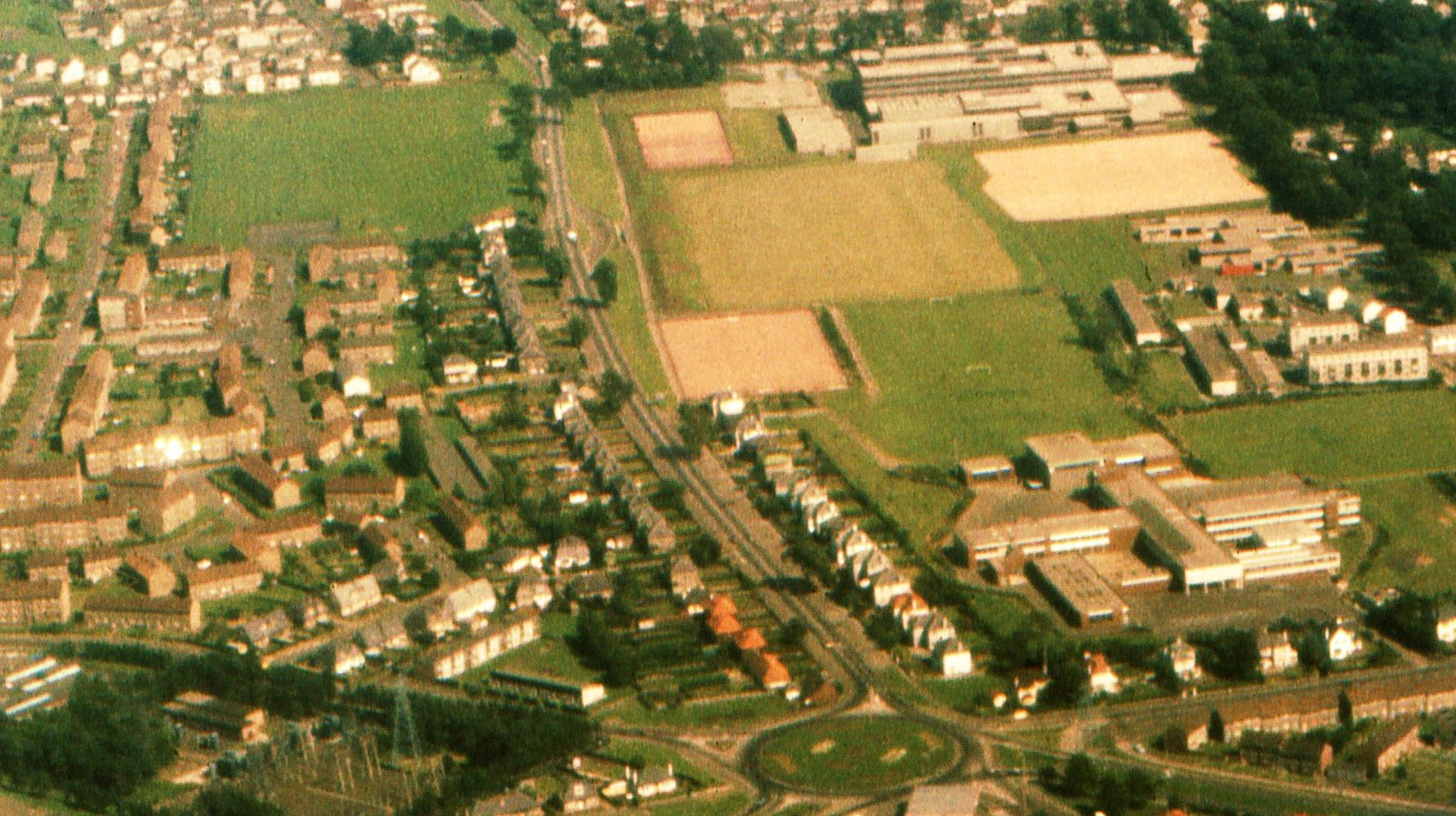 [70s+AIR+4+CRAIGIE.jpg]