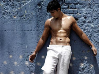 Shirtless Bollywood Men: Mohsin Akhtar