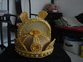 Cantonese Opera: Cantonese Opera hats, pins & head dresses
