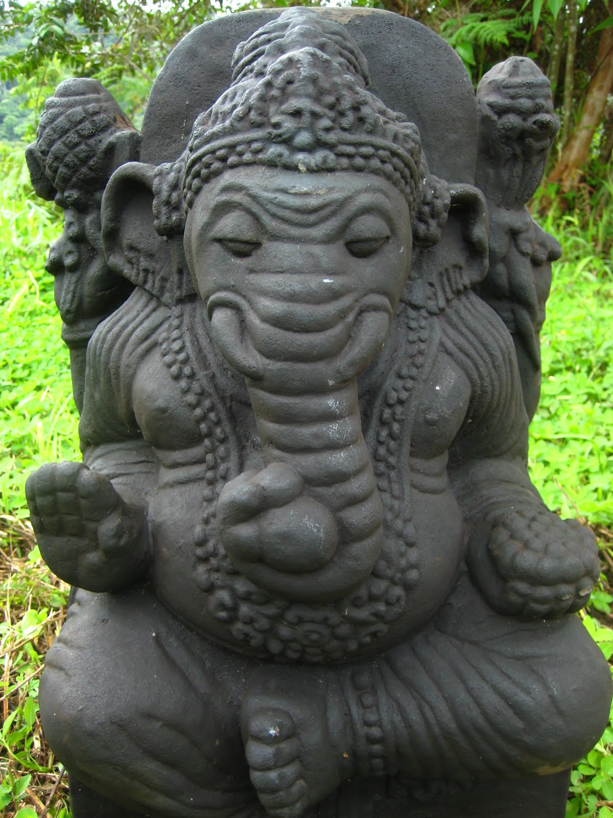 FREESTYLES Indonesian Stone Carvings