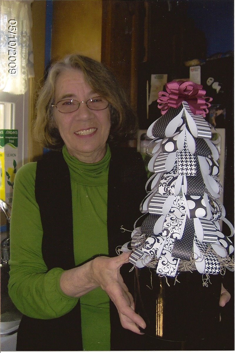 [Mom+with+tree.jpg]