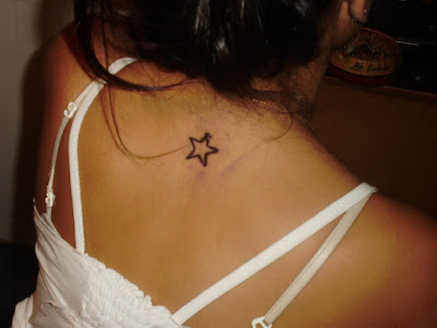 Tattoos de Estrellas Tatuajes » Tatuajes de estrellas » Estrella en hombro