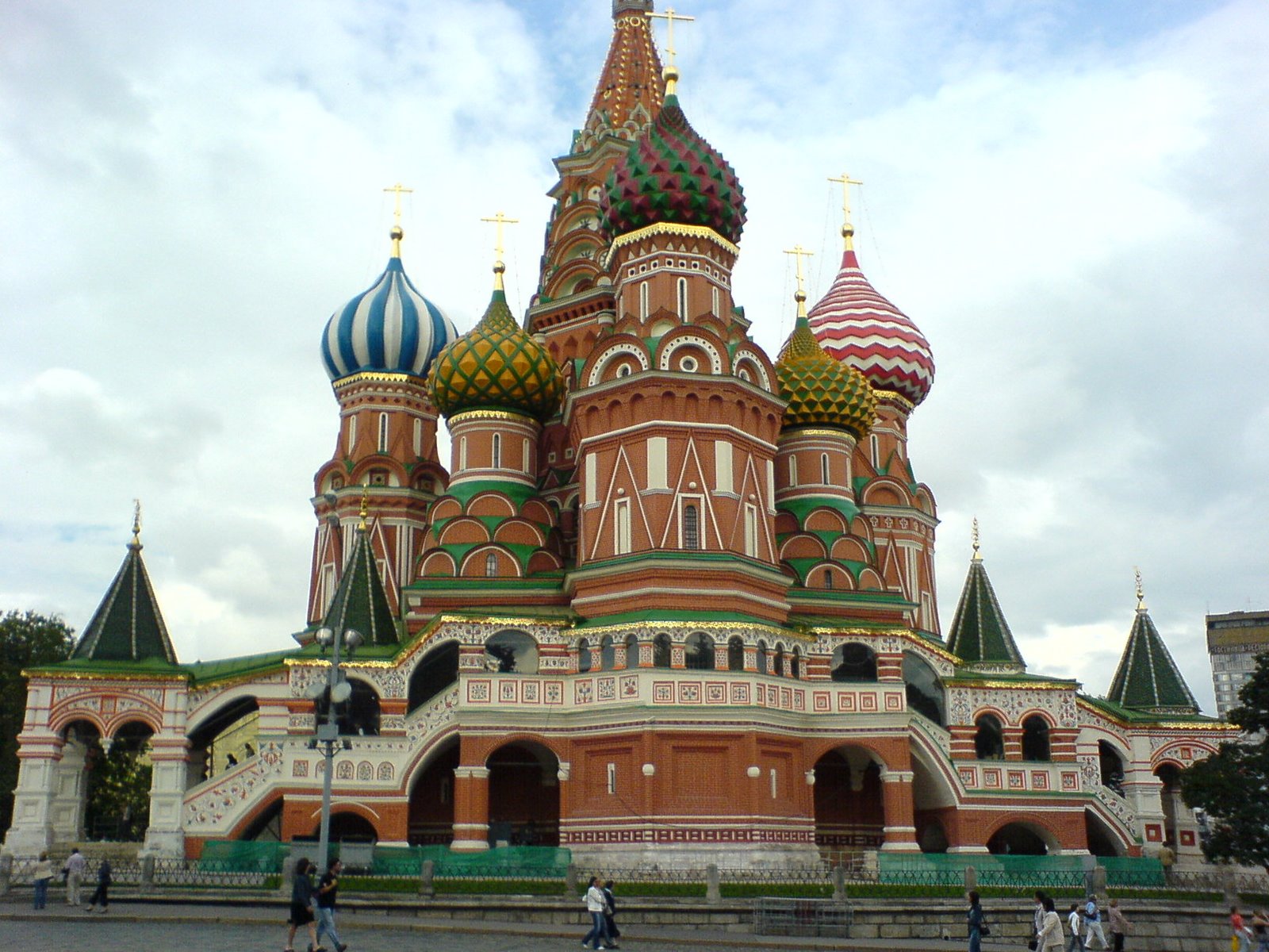 [st_basil_cathedral_3.jpg]