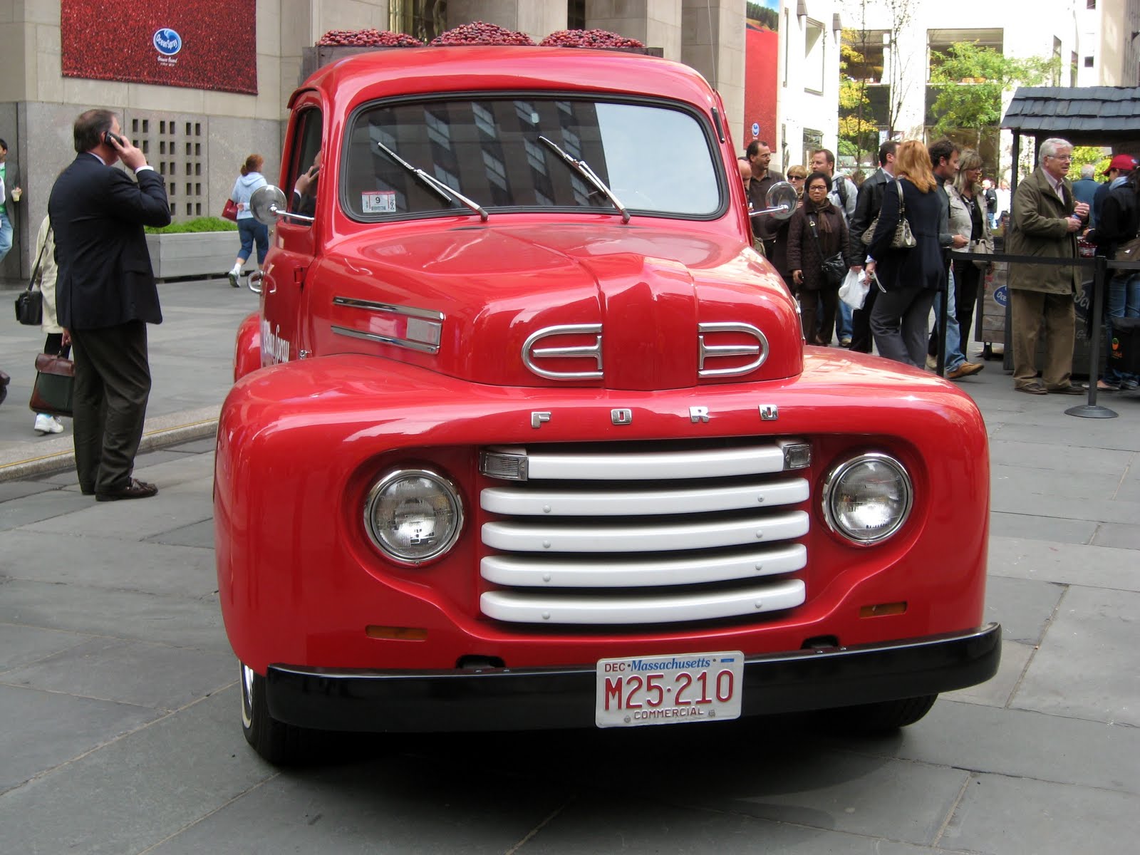 [red_ford_pick_up.jpg]