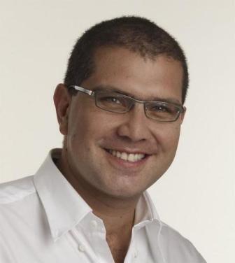 ARMANDO RIOS PITER Armando Ríos Piter convive con paisanos en festejos