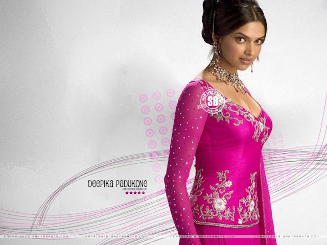 bollywood fan: Deepika Padukone Photos: Deepika in saari, bra, without