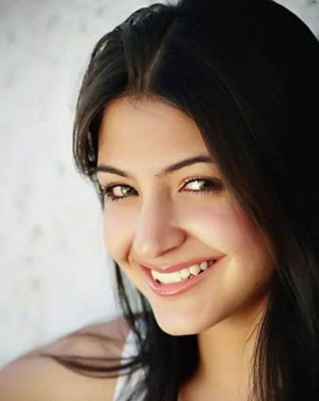 Anushka Sharma Wallpapers Gallery big  show