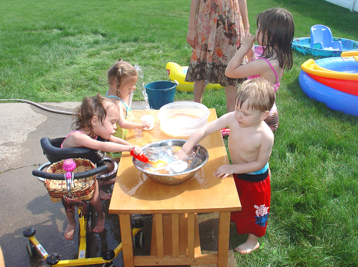 [2007.06.14PlayingwithWater.jpg]