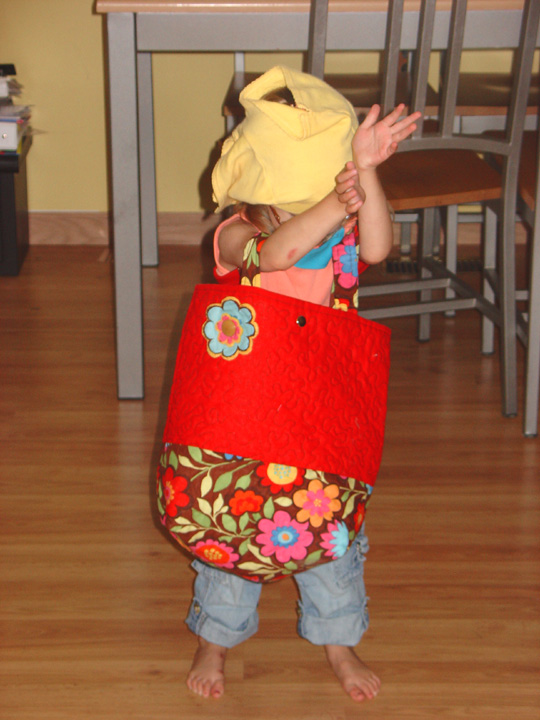 [2007.06.19HollandDressed.jpg]