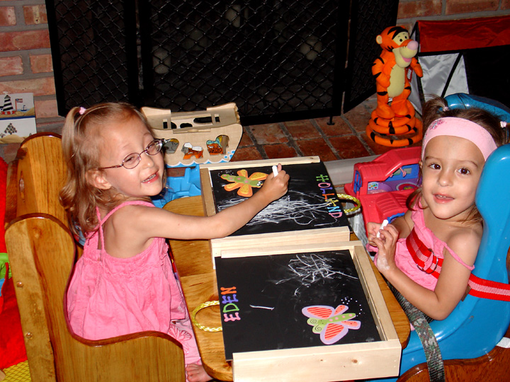 [2007.07.11HandEtable.jpg]