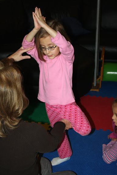 [2010.01.16HollandTreePose.jpg]