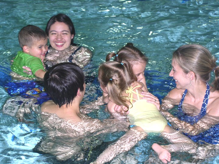 [2008.06.07SwimClass1.jpg]