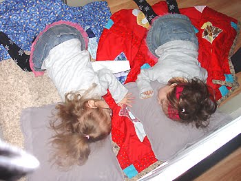 [2007.02.05HandEPlayingHouse.jpg]