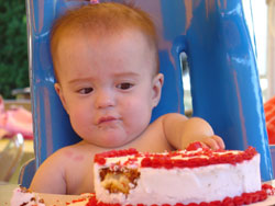 [2005.07.31EdenEatingCake.jpg]