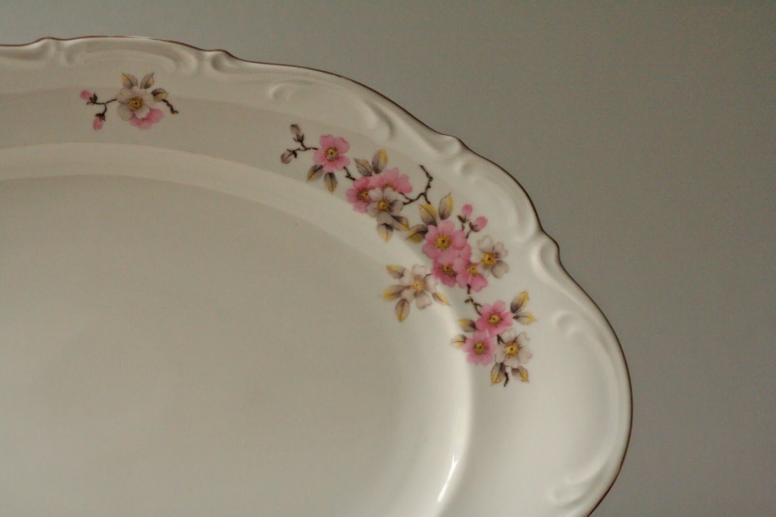 Modish Vintage vintage fine china