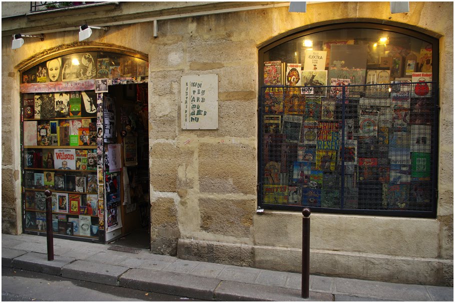 Pikseldused Comic Shops in Paris 2010 overview