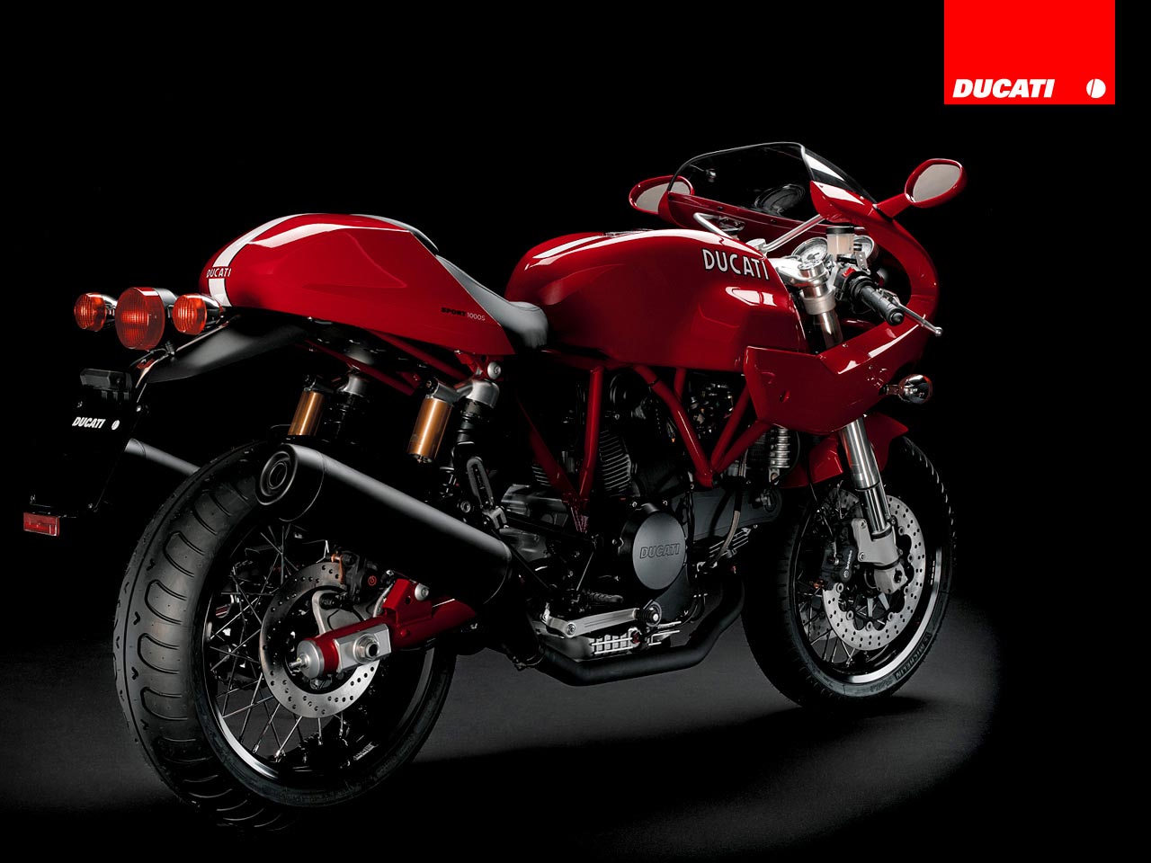 Байк чье производство. Ducati gt 1000 Classic. Ducati Sport Classic 1000. Мотоцикл Дукати Модельный. Мотоциклы Дукати Модельный ряд.