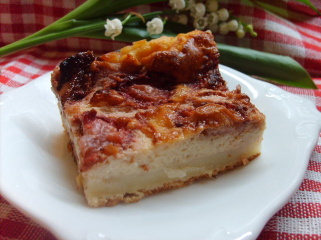 Clafoutis à la Fraise recettes le vanille fraise au coeur croustillant