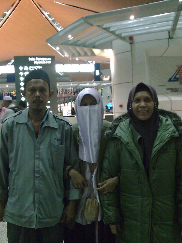 My Lovely Parents..... =)