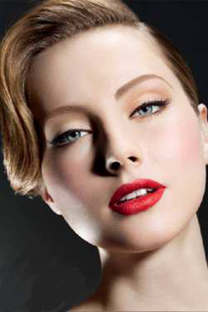 THE ELES ROOM: 40's Inspired Makeup