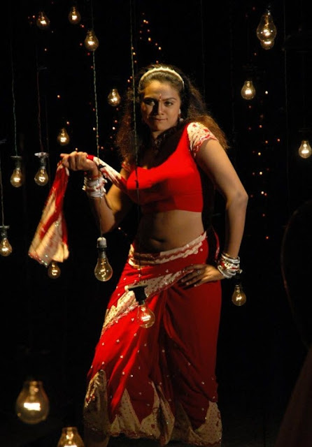 Actress Abhinaya Sri Navel Show Photos