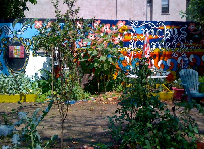 H A R L E M + B E S P O K E ☞ WALK East Harlem CB11 Borders
