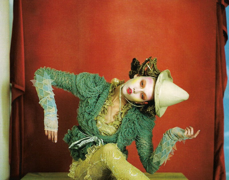 кукла роли. роль куклы. кукла роли. кукла corolle. марго робби куколка.