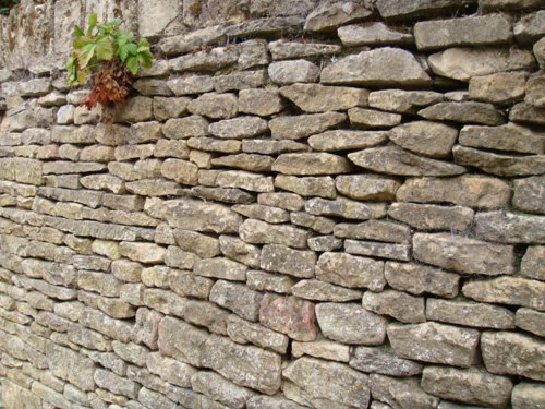 The walls are in Oolitic limestone