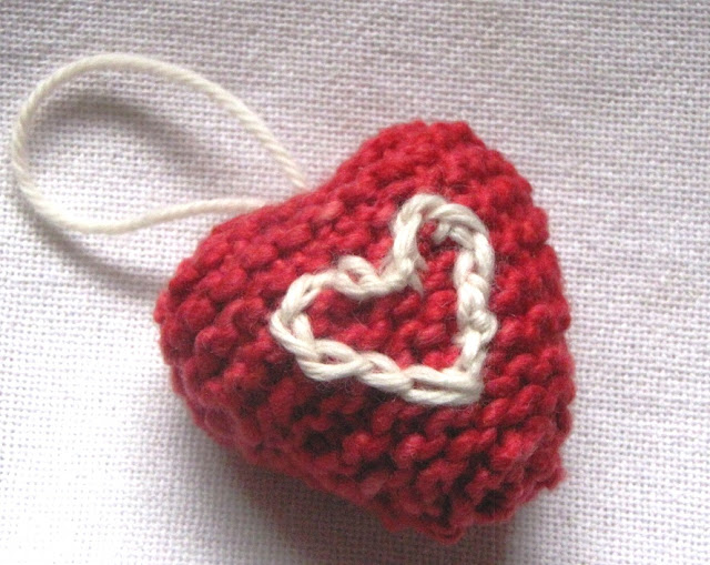 Valentine Mug Hug Knitting Pattern | Red Heart