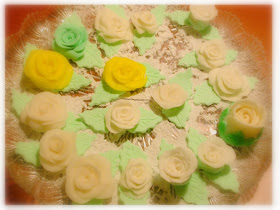 fiori in pasta di zucchero