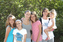 My mom, sisters and me!!!