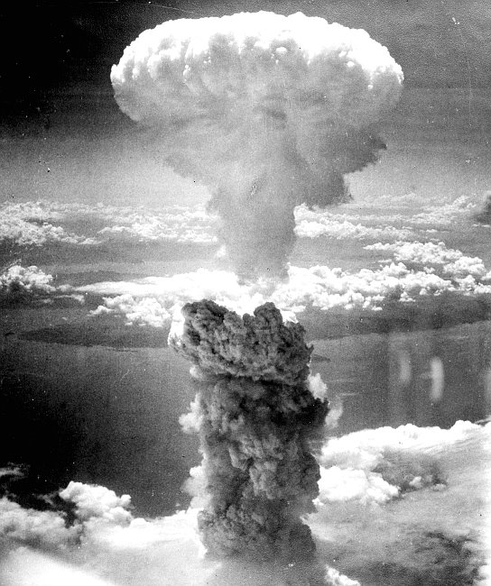 [Nagasaki+Atombombe+650.jpg]