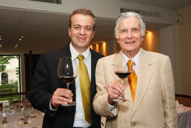 [Dom+Emilio+de+Solminihac+e+Julio.jpg]