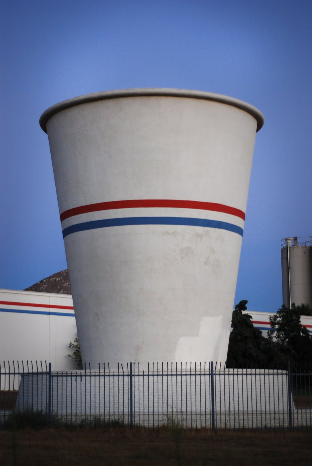 Jessica Serrato The Worlds Largest Paper Cup!