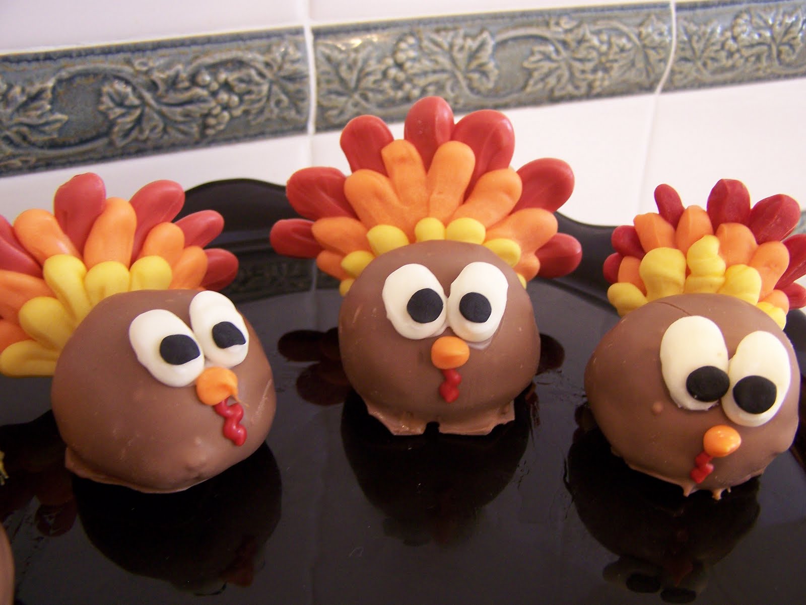 Wendy Woo Cakes: Gobble, Gobble!!! Turkey Cake Balls are here!