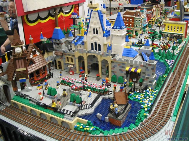 [lego_disneyland_15.jpg]