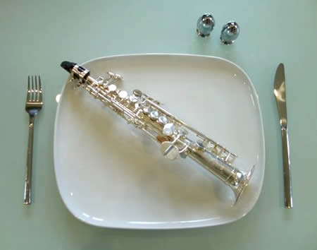 [worlds_smallest_musical_instruments_6.jpg]