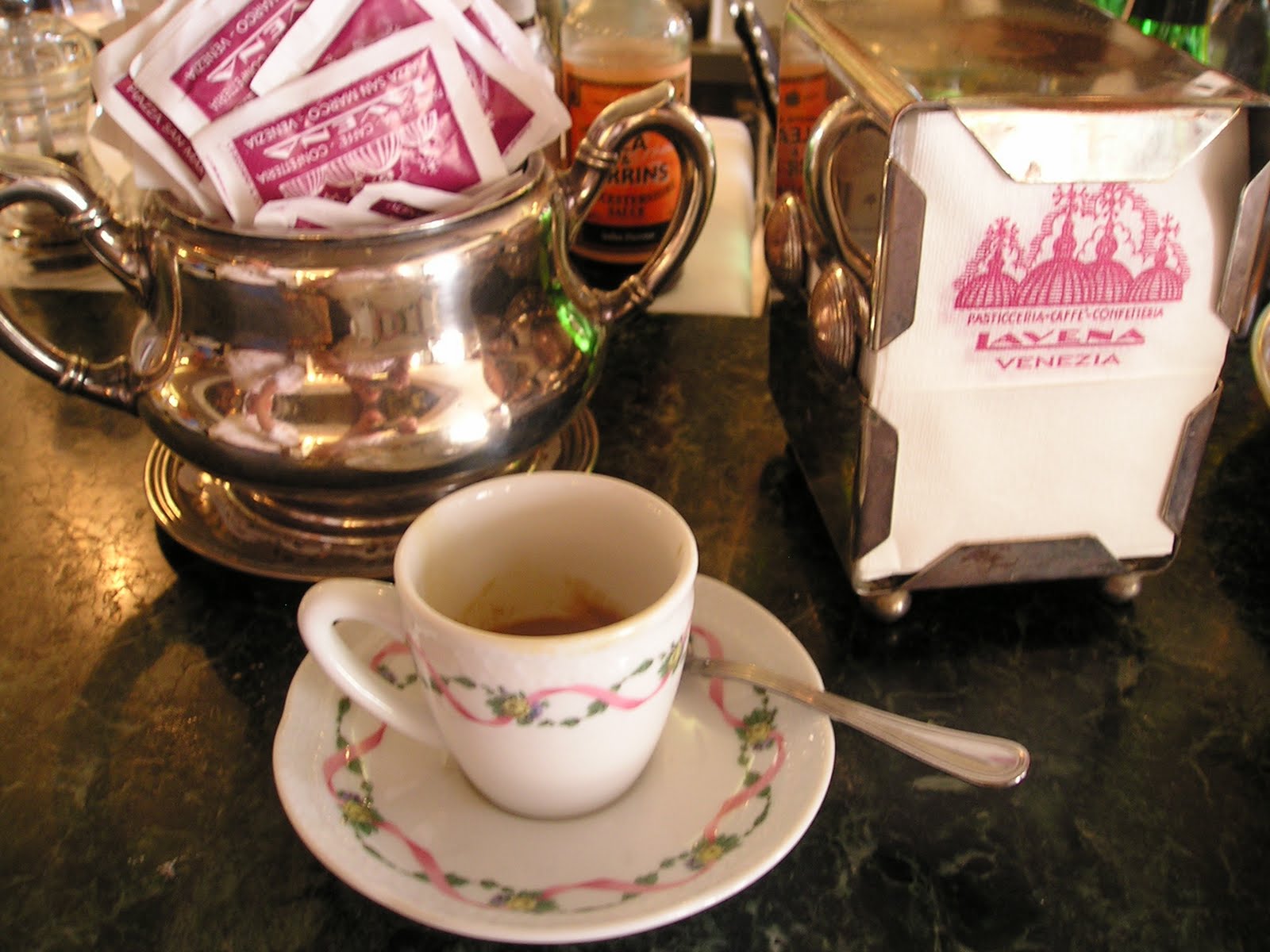 [Venise+2009+Tasse+Lavena1.JPG]