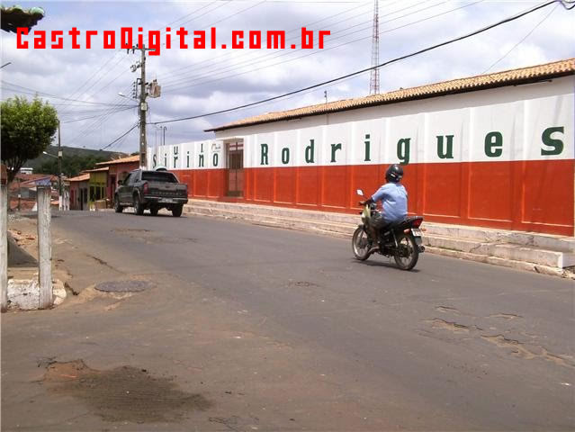 [sirino-rodrigues-lago-da-pedra.jpg]