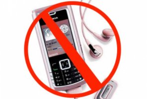 [alunos_uso_celular_tecnologia_sala_aula.jpg]