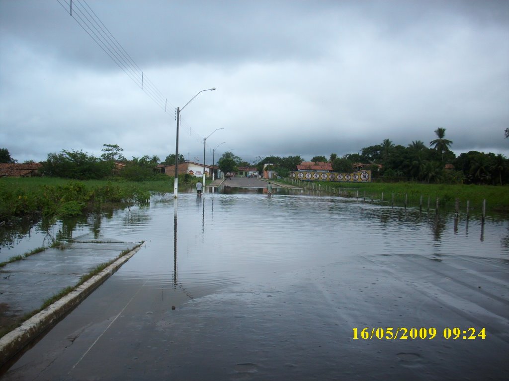 [enchente_avenida_mearim_bacabal_7.JPG]
