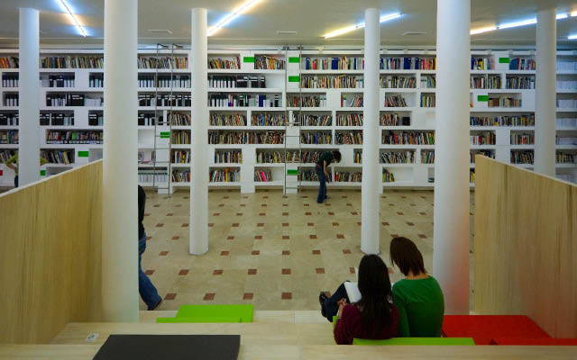 [superpool,+Open+Library,+Istanbul.jpg]