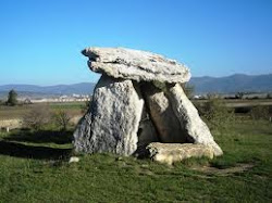 DOLMEN DE SORGINETXE