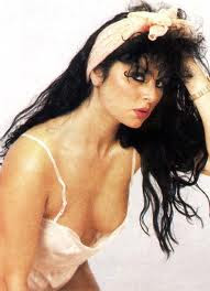 Frikik I Frikikleri I Sevisme Sahnesi I Öpüsme Sahnesi I Bacakları  