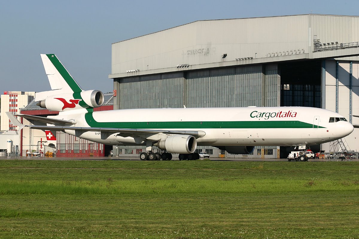 [MG_MD-11F_Cargoitalia_hybrid+cs_EI-UPI_04.08.09_ZRH_219.JPG]