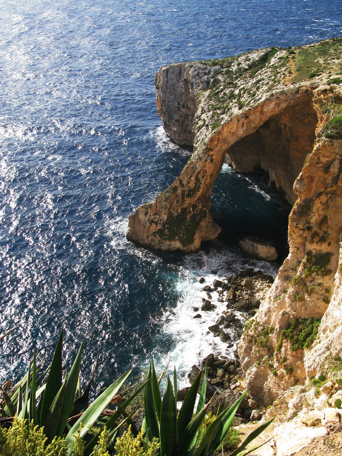 [Blue+Grotto+Malta2+small.jpg]