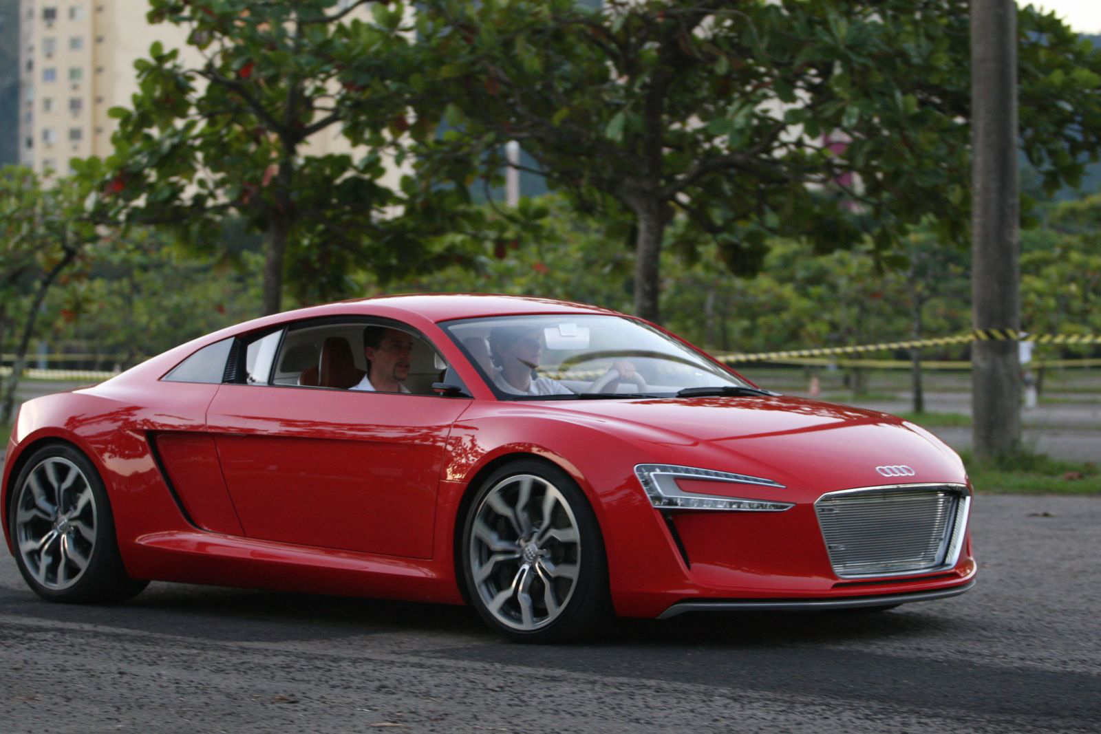 Speculative Rumors - Audi Readying Mid-Engine R5 Sports Car
