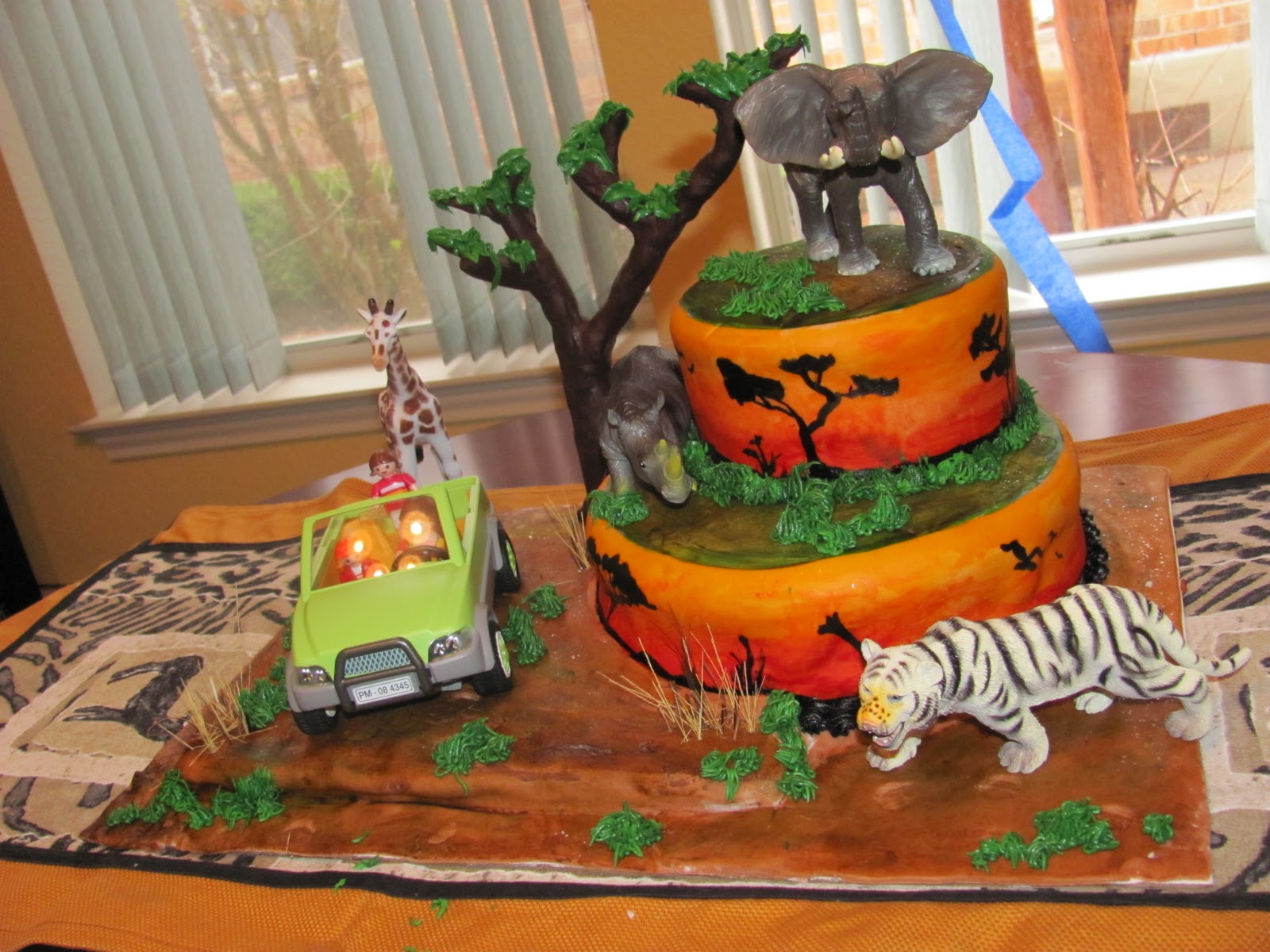 Jungle safari jeep cake #4